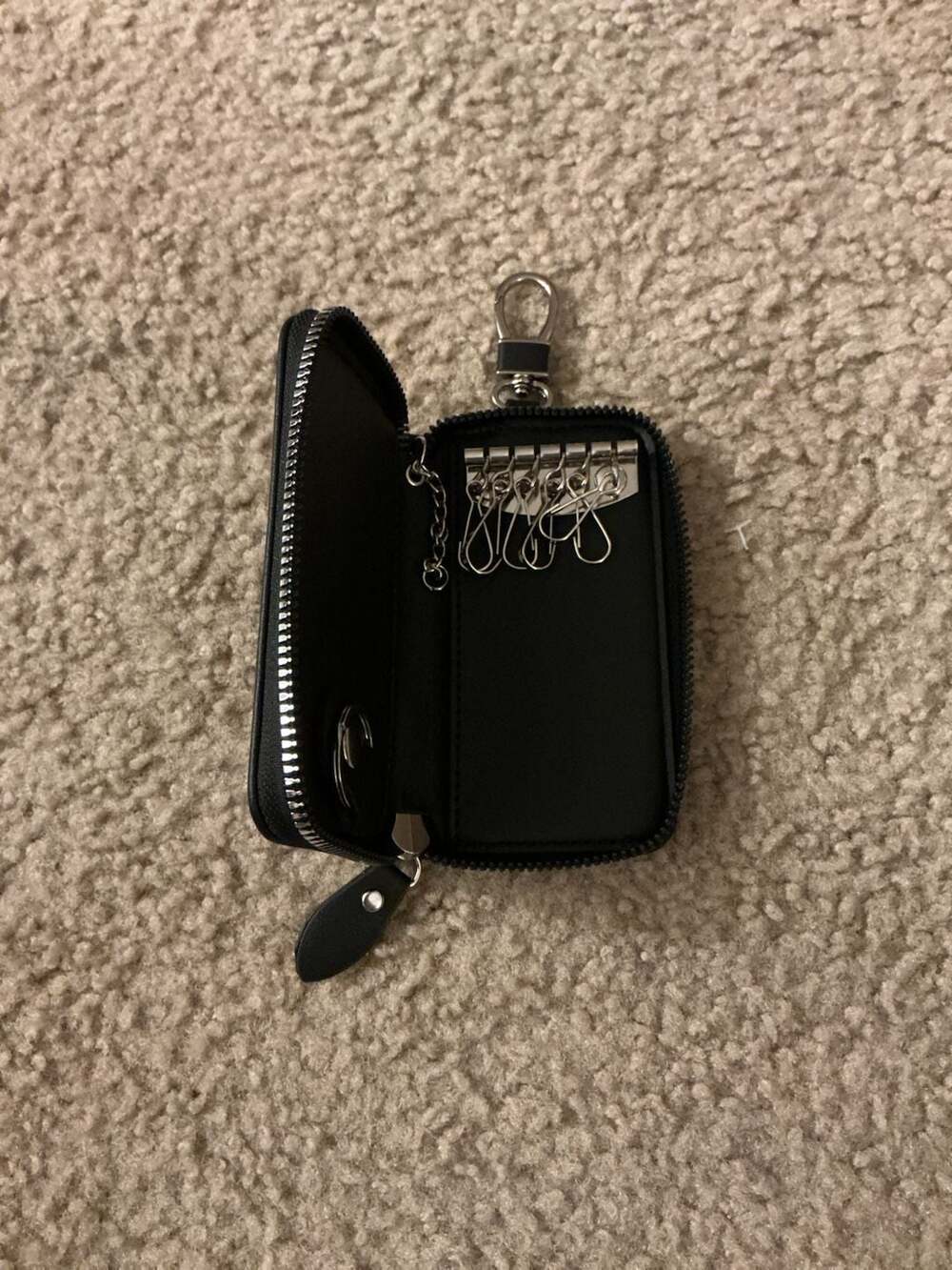 Black Leather Unisex 6-Ring Zippered Key Case Pouch Holder with Carabiner